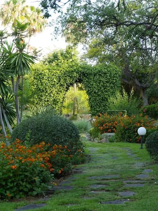 Casa Valdor, Elviria, Marbella, Costa Del Sol 아파트 0*, 마르베야
