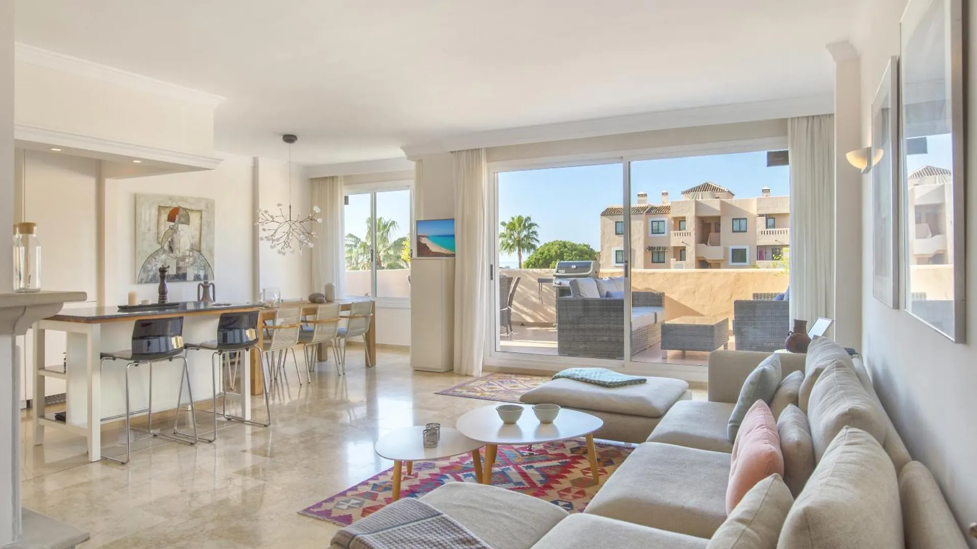 Casa Valdor, Elviria, Marbella, Costa Del Sol Apartment