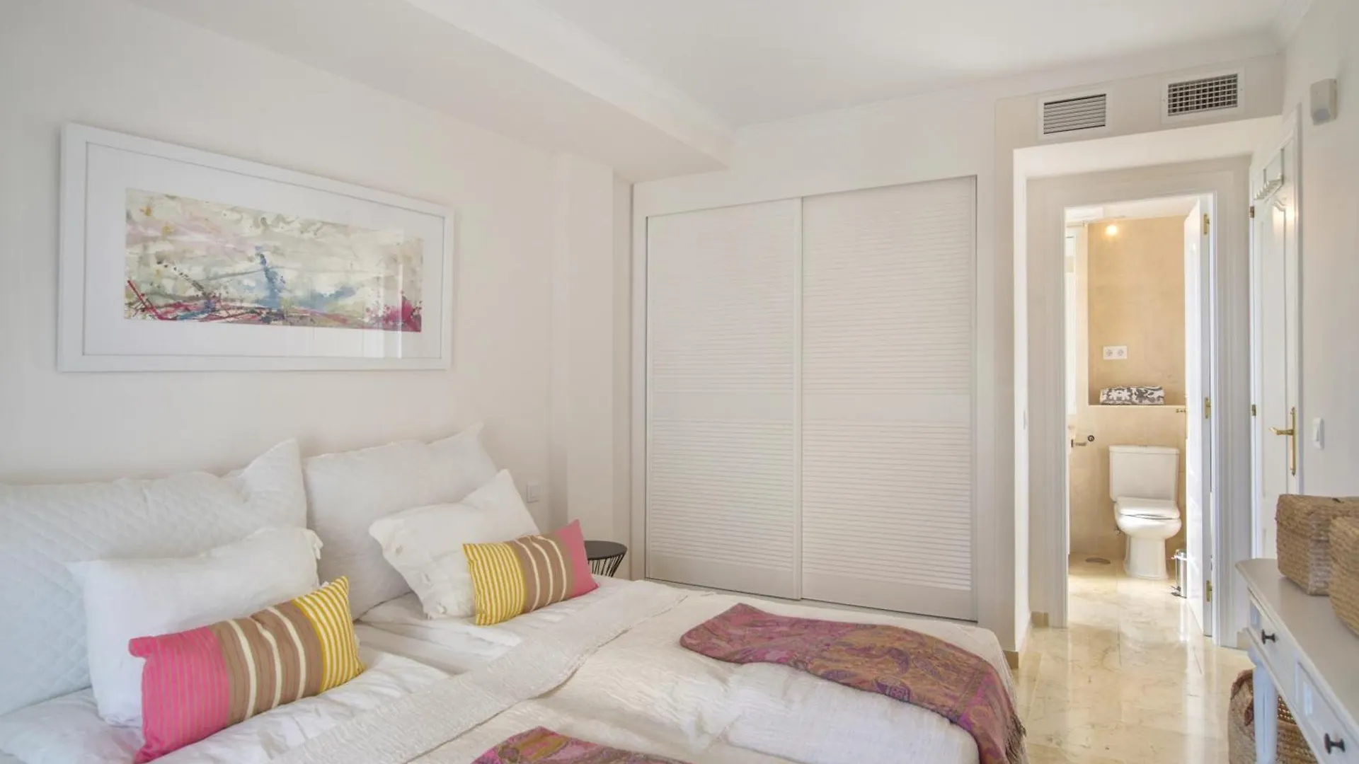 Casa Valdor, Elviria, Marbella, Costa Del Sol Apartment
